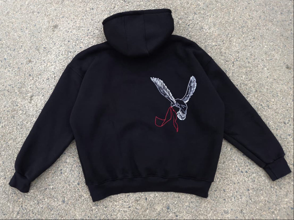 Attack on titan Oversized Hoodie ( مطروزة من الأمام و الظهر 🪡)
